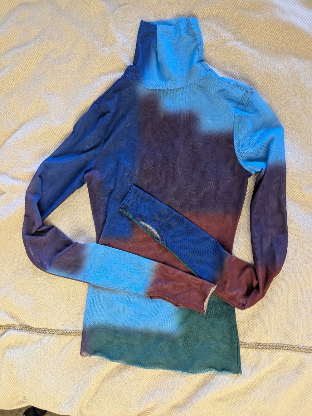 Colorful mesh top